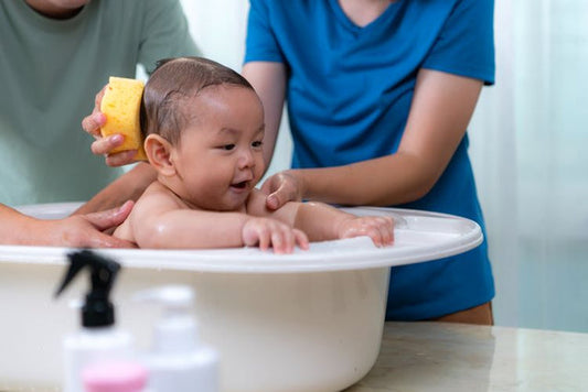 ¿Cómo bañar al recién nacido?